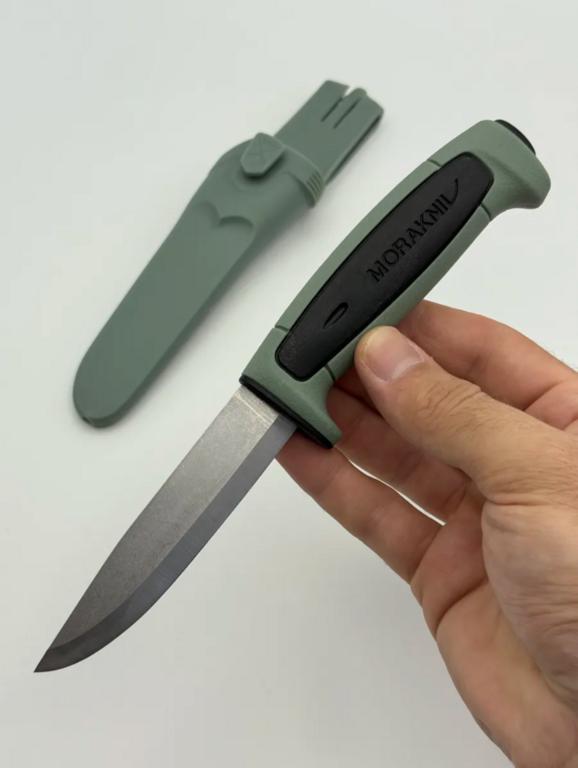 Нож Morakniv Basic 546 (с максимальным WB кошельком)